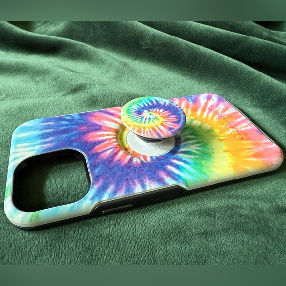 Otterbox for iPhone 12 Pro Max - Picture 3 of 7